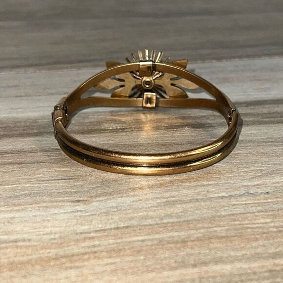 Floral Etched Clasp Bangle Bracelet Red Bead Brass Tone Classic Core Bohemian - Picture 5 of 6